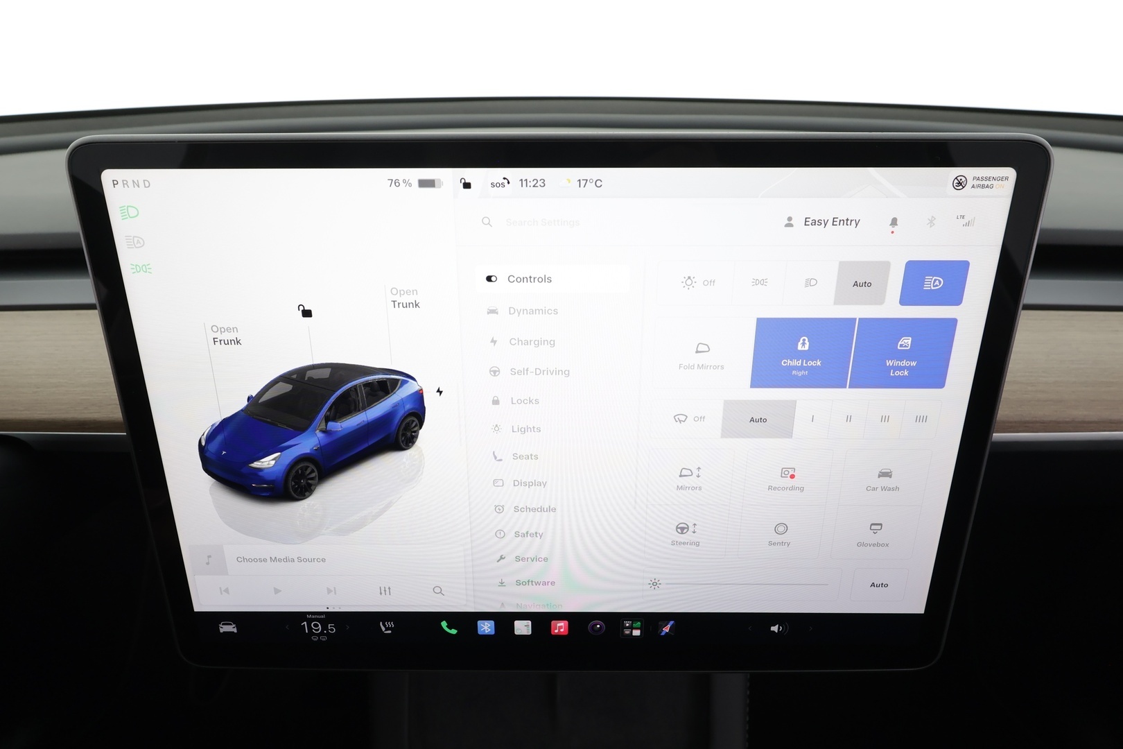 TESLA Model Y 2024