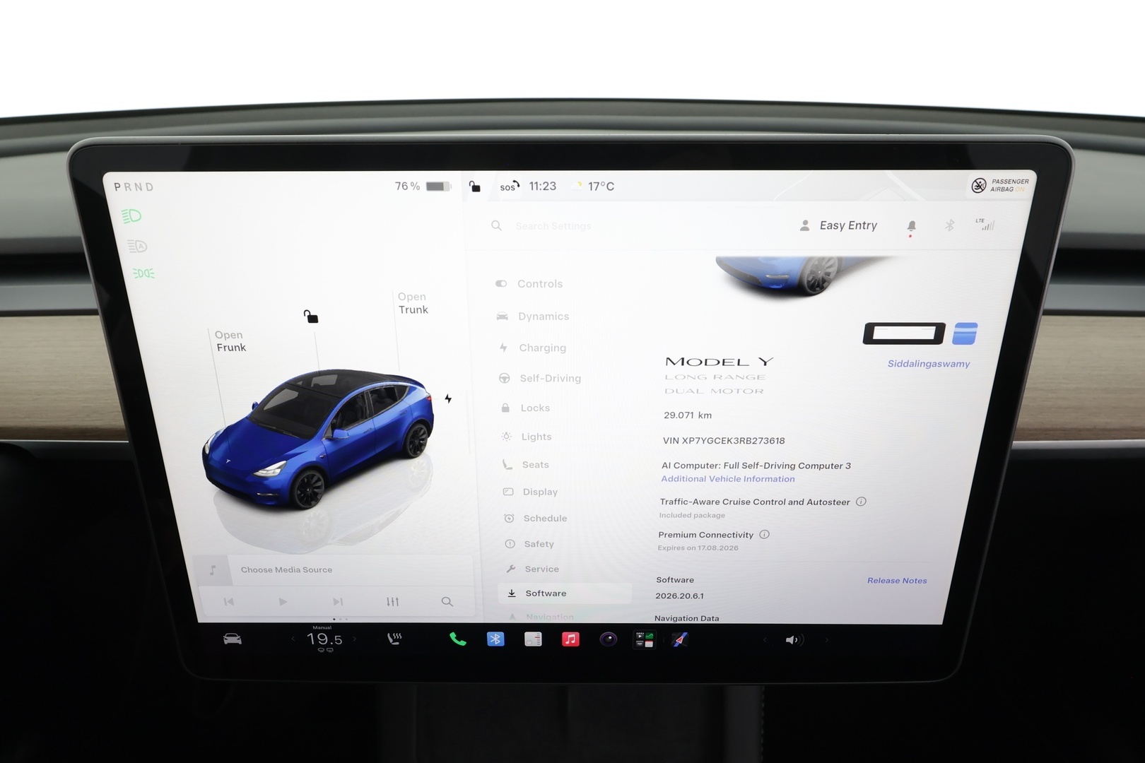 TESLA Model Y 2024