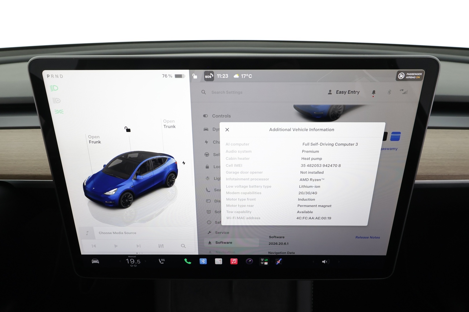 TESLA Model Y 2024