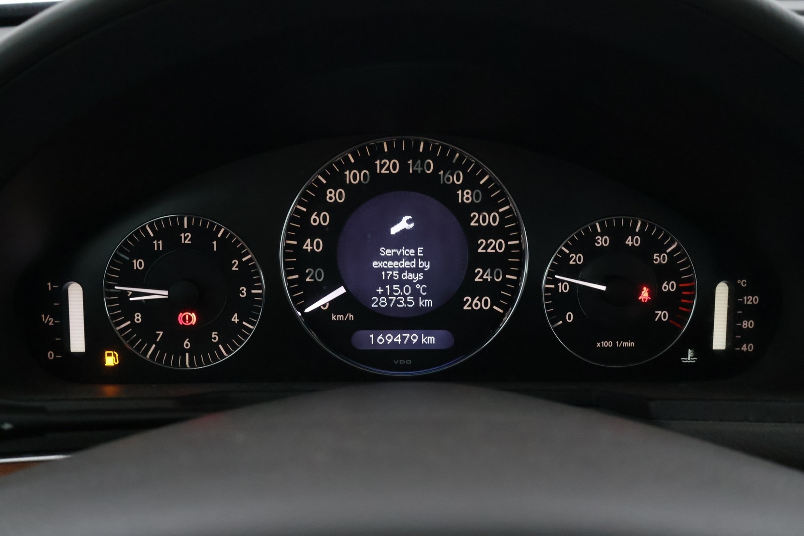 MERCEDES-BENZ E 2005