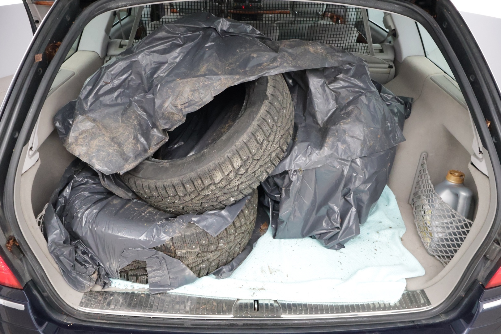 MERCEDES-BENZ E 2005