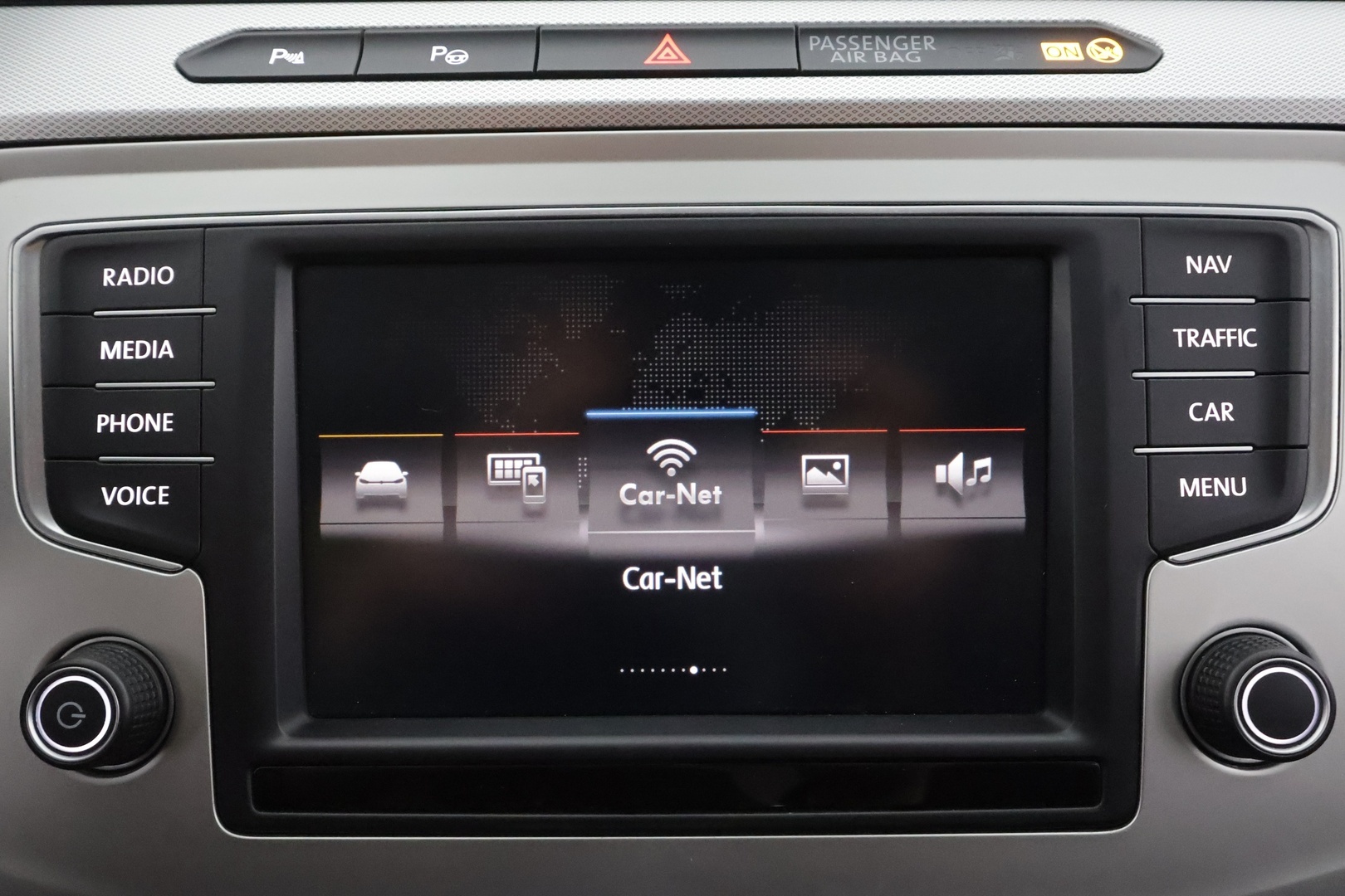 VOLKSWAGEN Passat 2016