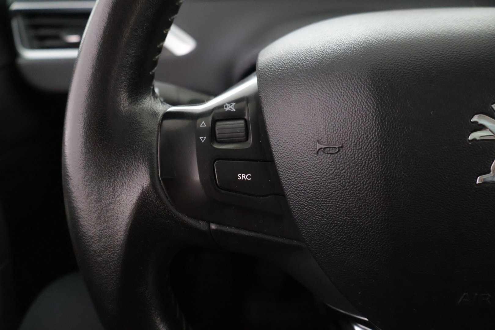 PEUGEOT 2008 2016