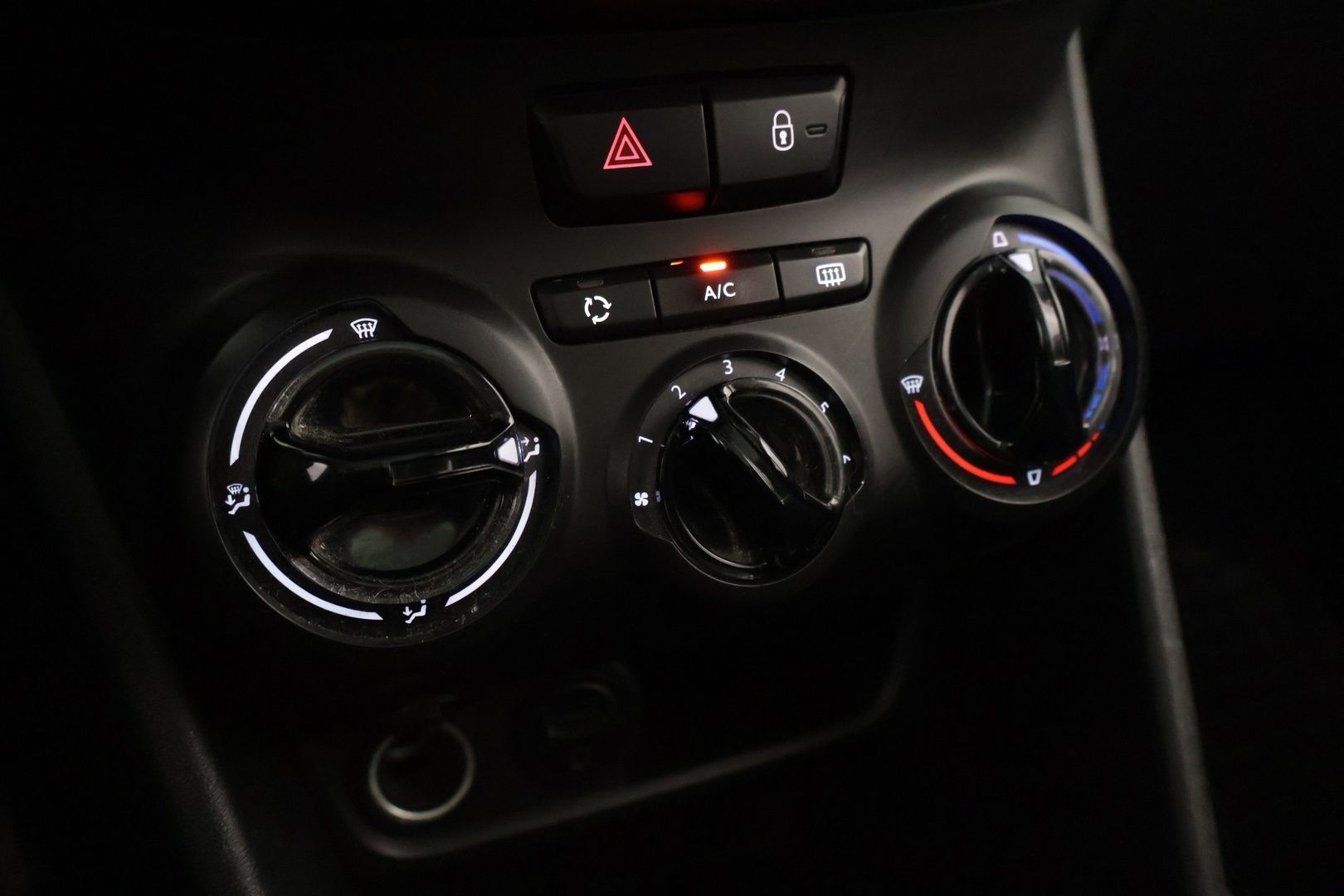 PEUGEOT 2008 2016