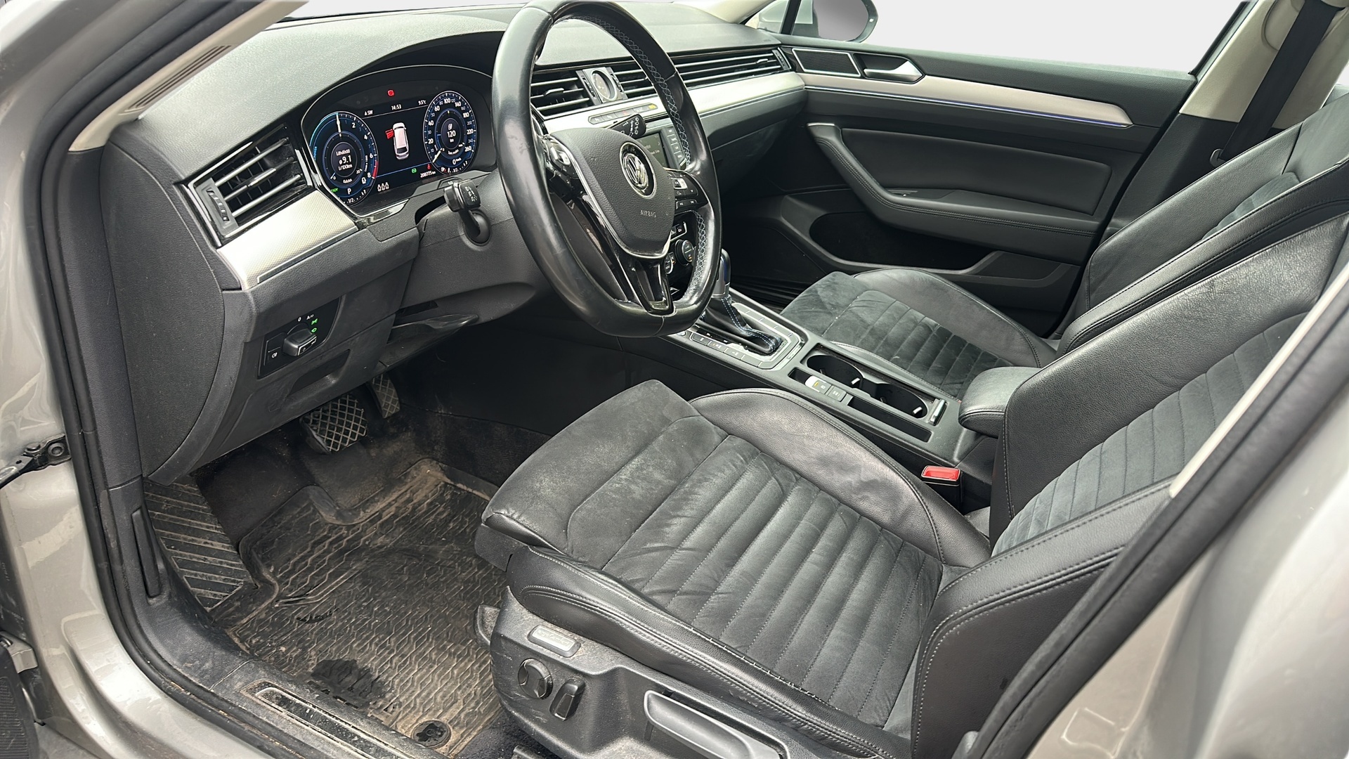 VOLKSWAGEN Passat 2017