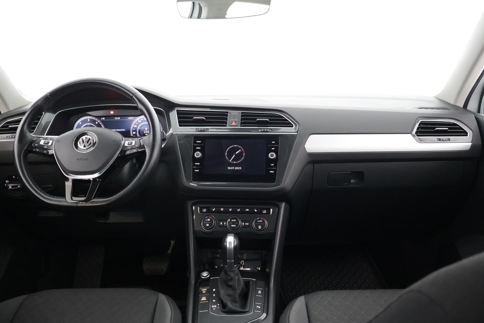 VOLKSWAGEN Tiguan 2018