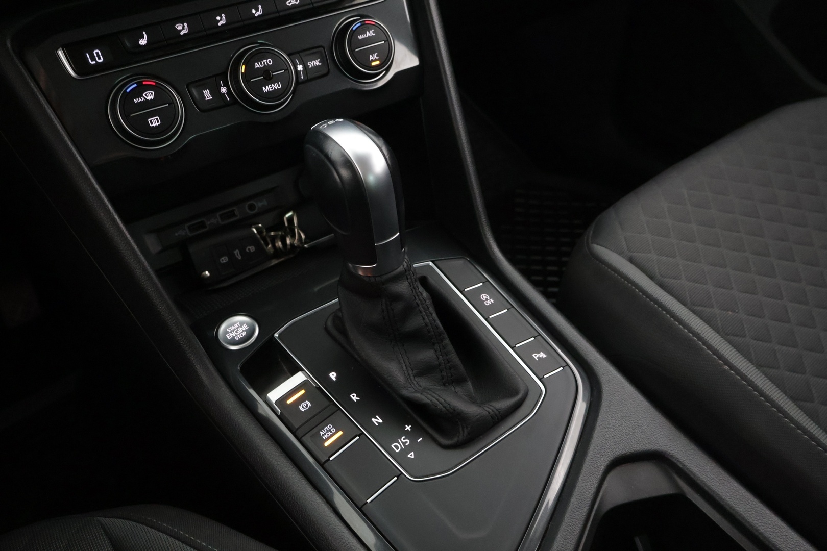 VOLKSWAGEN Tiguan 2018