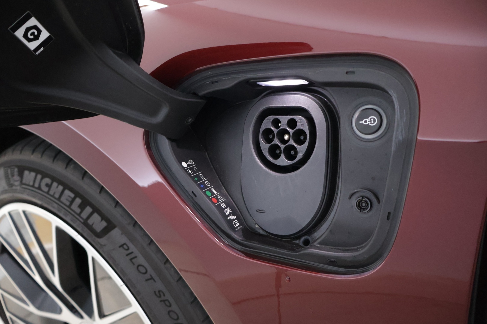 PORSCHE Taycan 2021