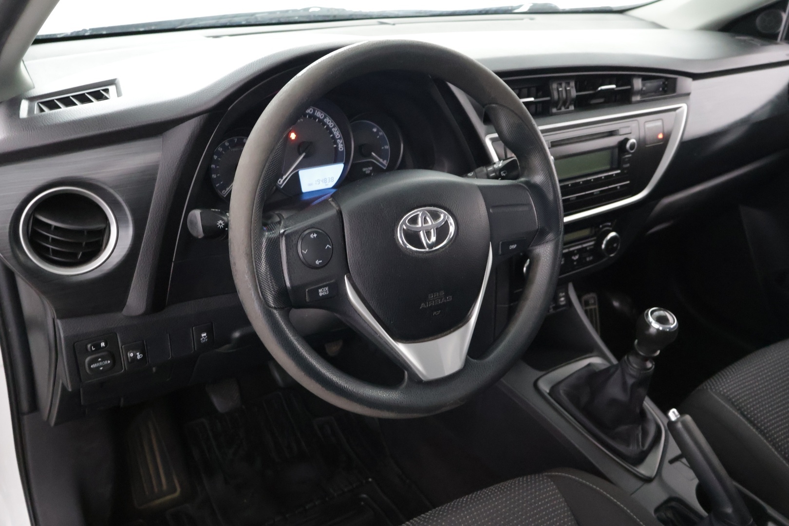 TOYOTA Auris 2013