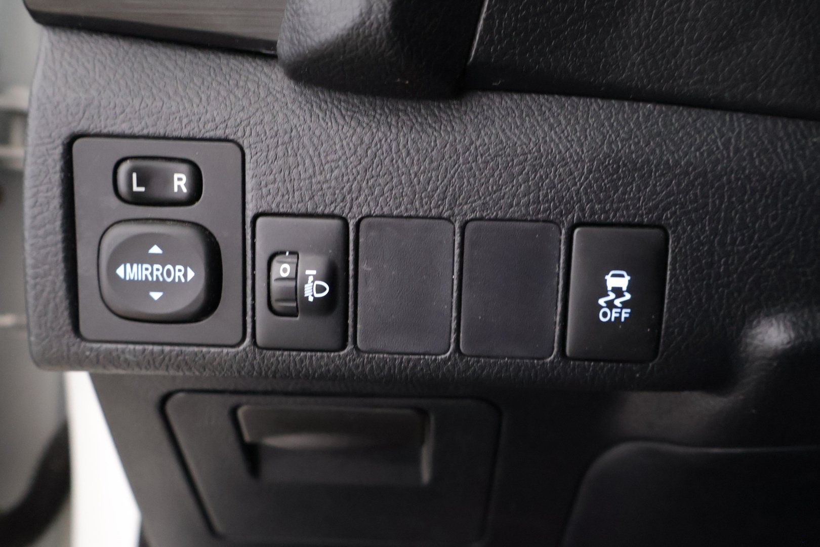 TOYOTA Auris 2013