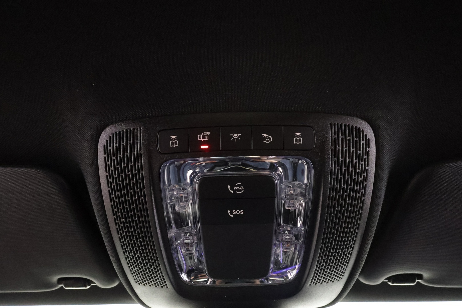 MERCEDES-BENZ A 2023