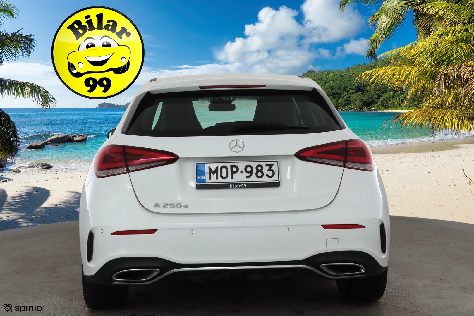 MERCEDES-BENZ A 2023