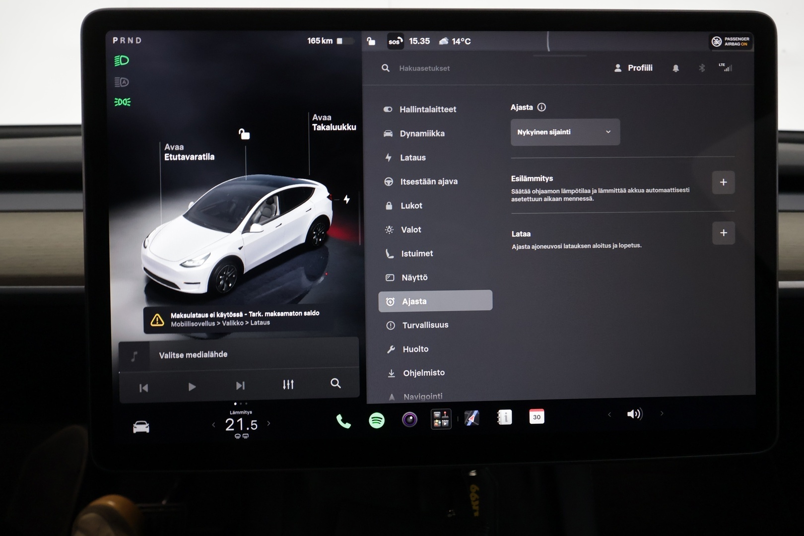 TESLA Model Y 2023