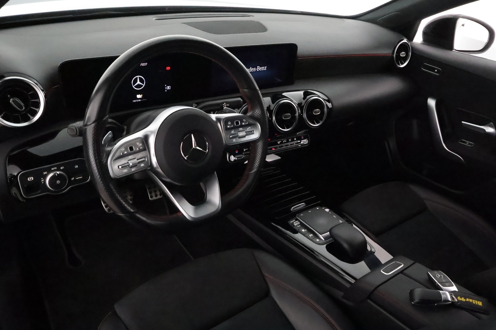 MERCEDES-BENZ A 2021