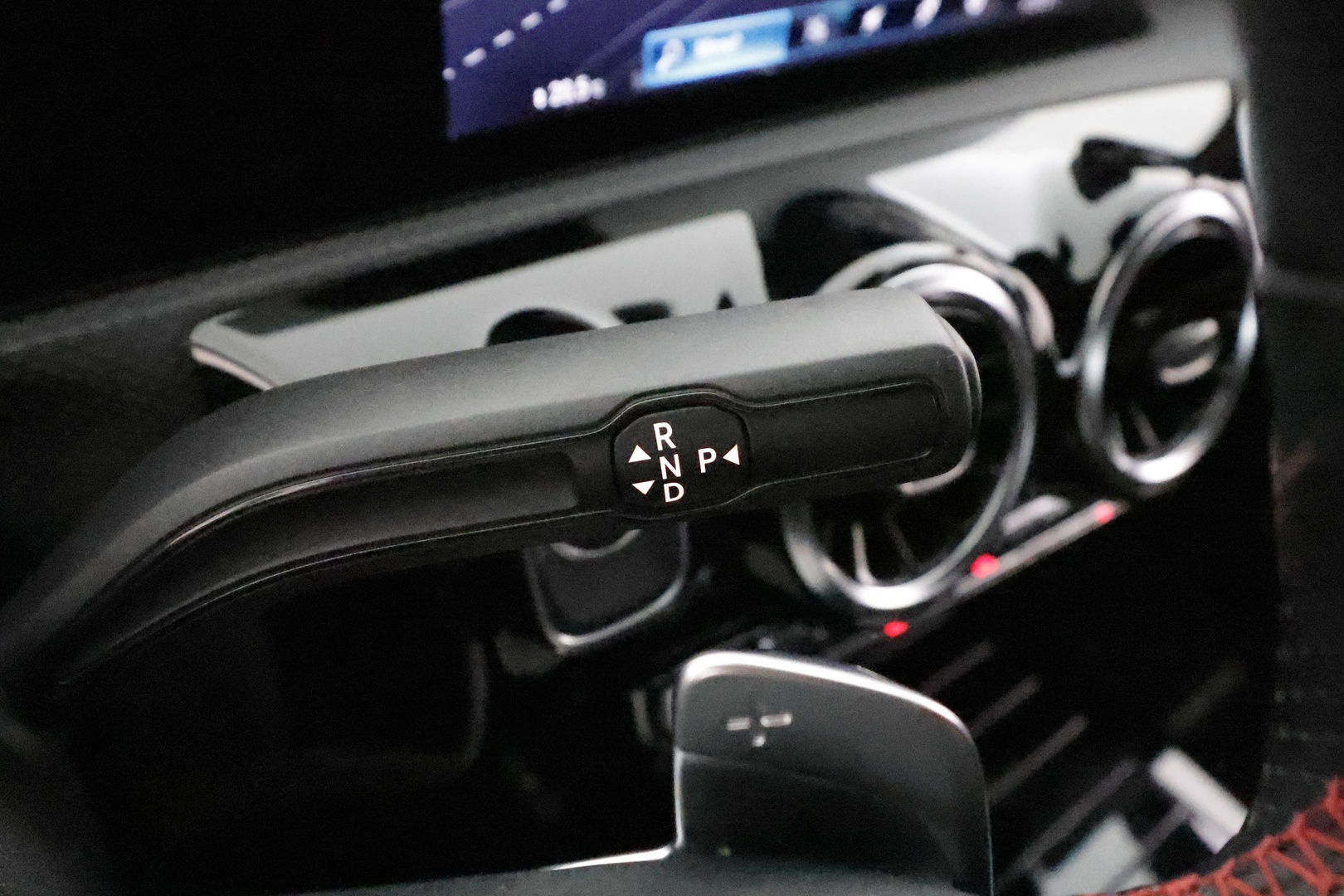 MERCEDES-BENZ A 2021