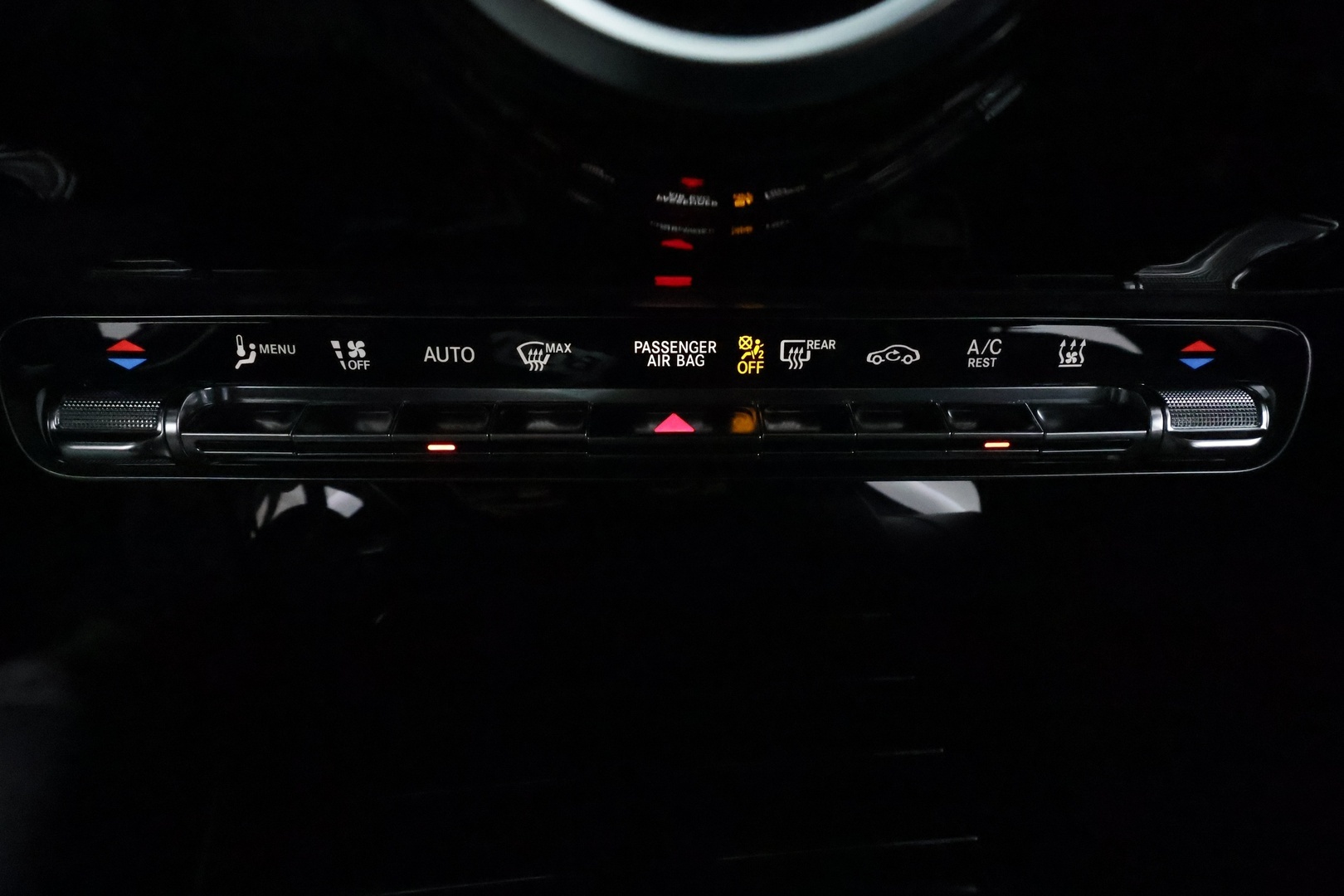 MERCEDES-BENZ A 2021