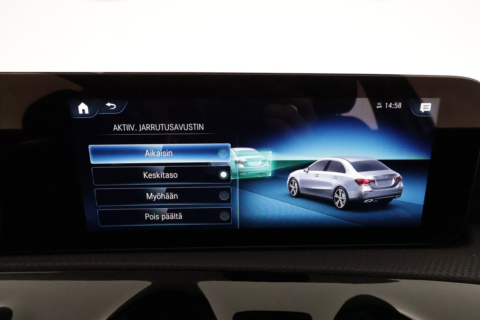 MERCEDES-BENZ A 2021