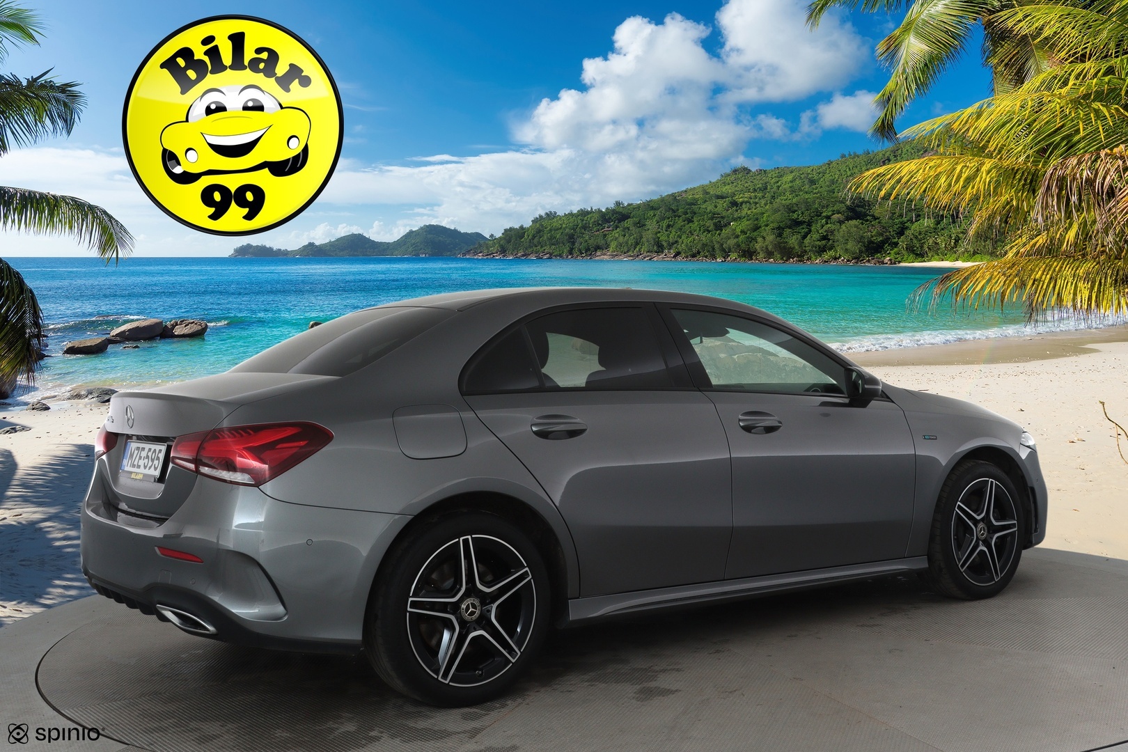 MERCEDES-BENZ A 2021