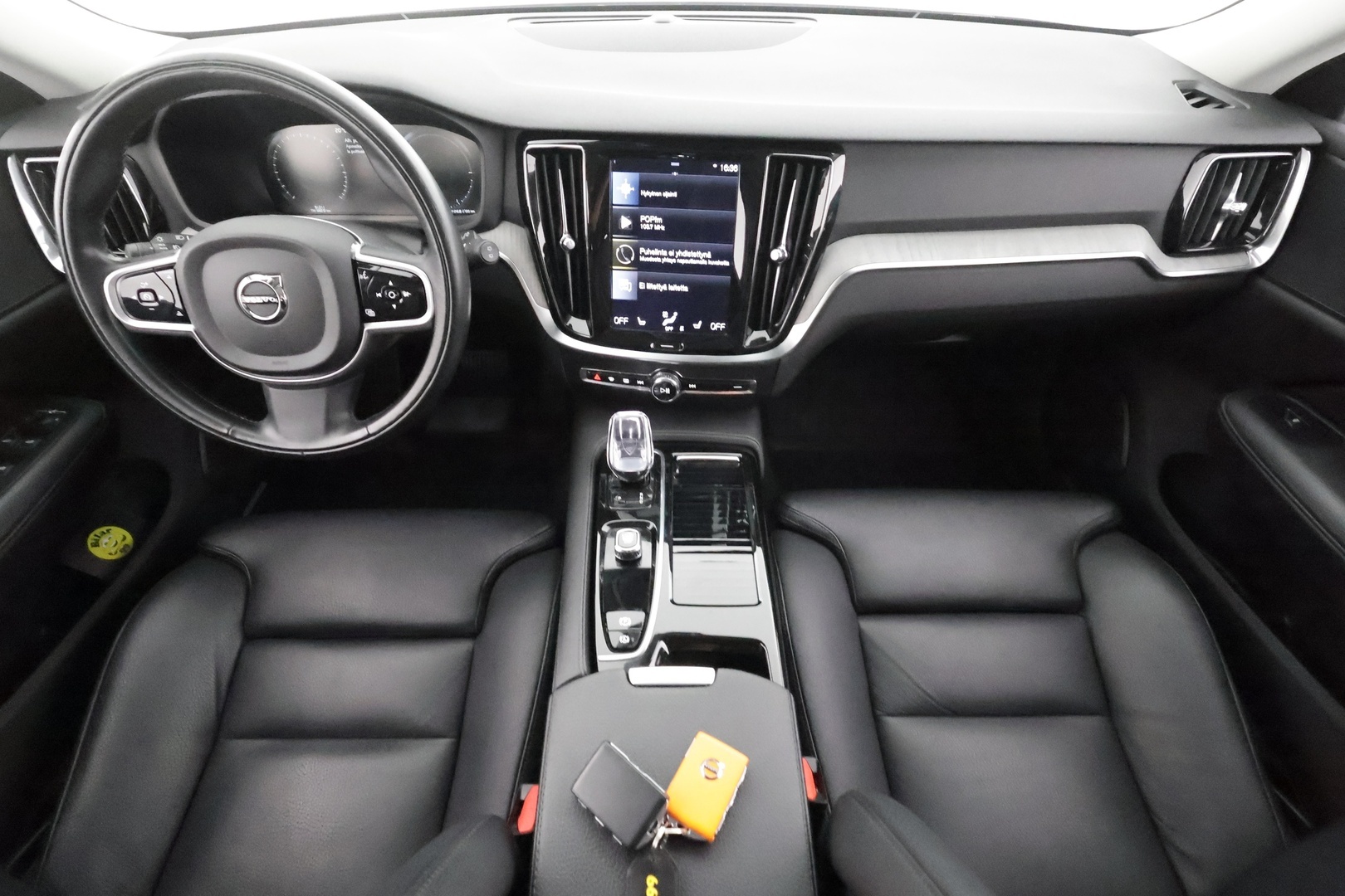 VOLVO V60 2022