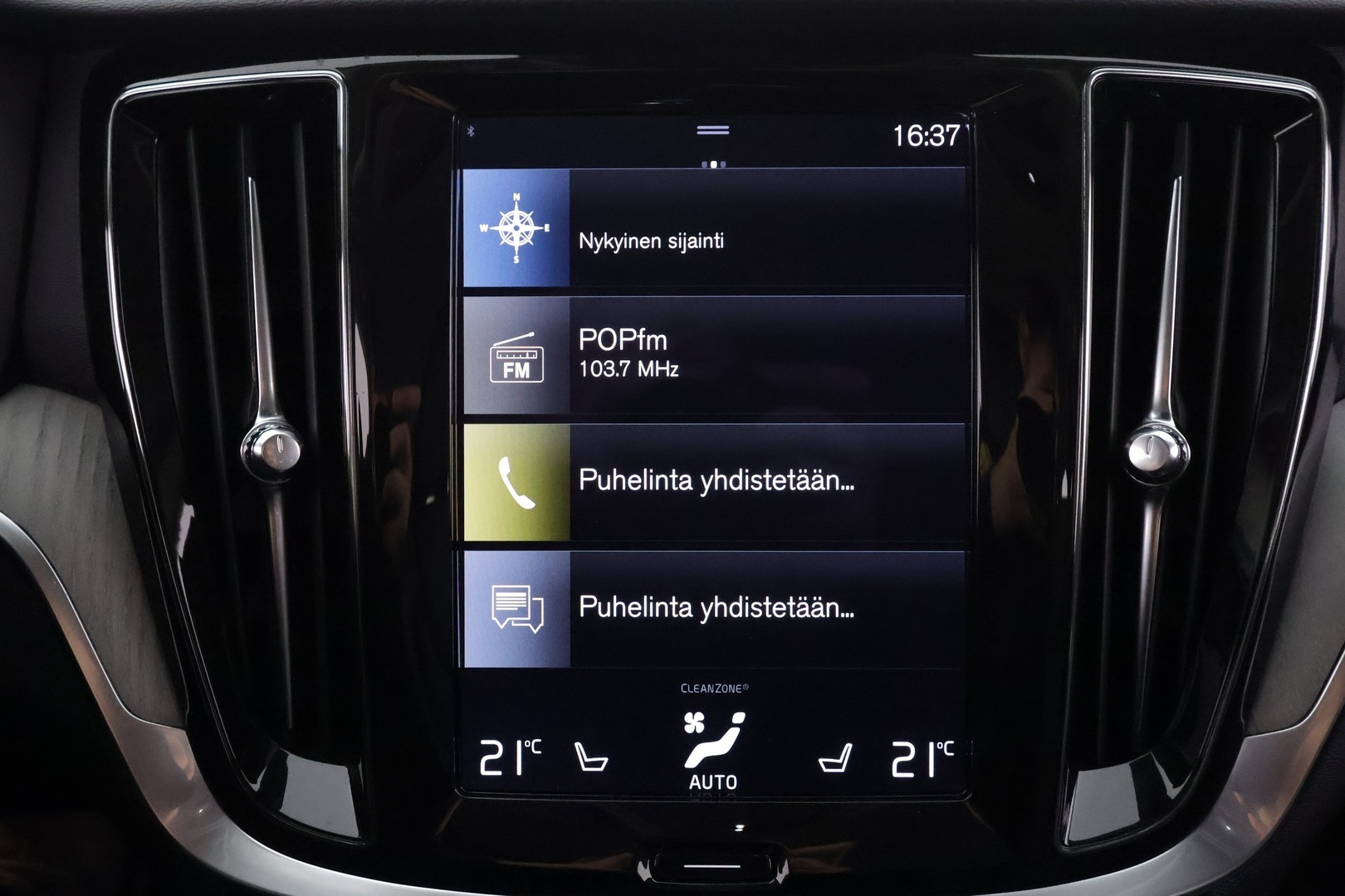 VOLVO V60 2022