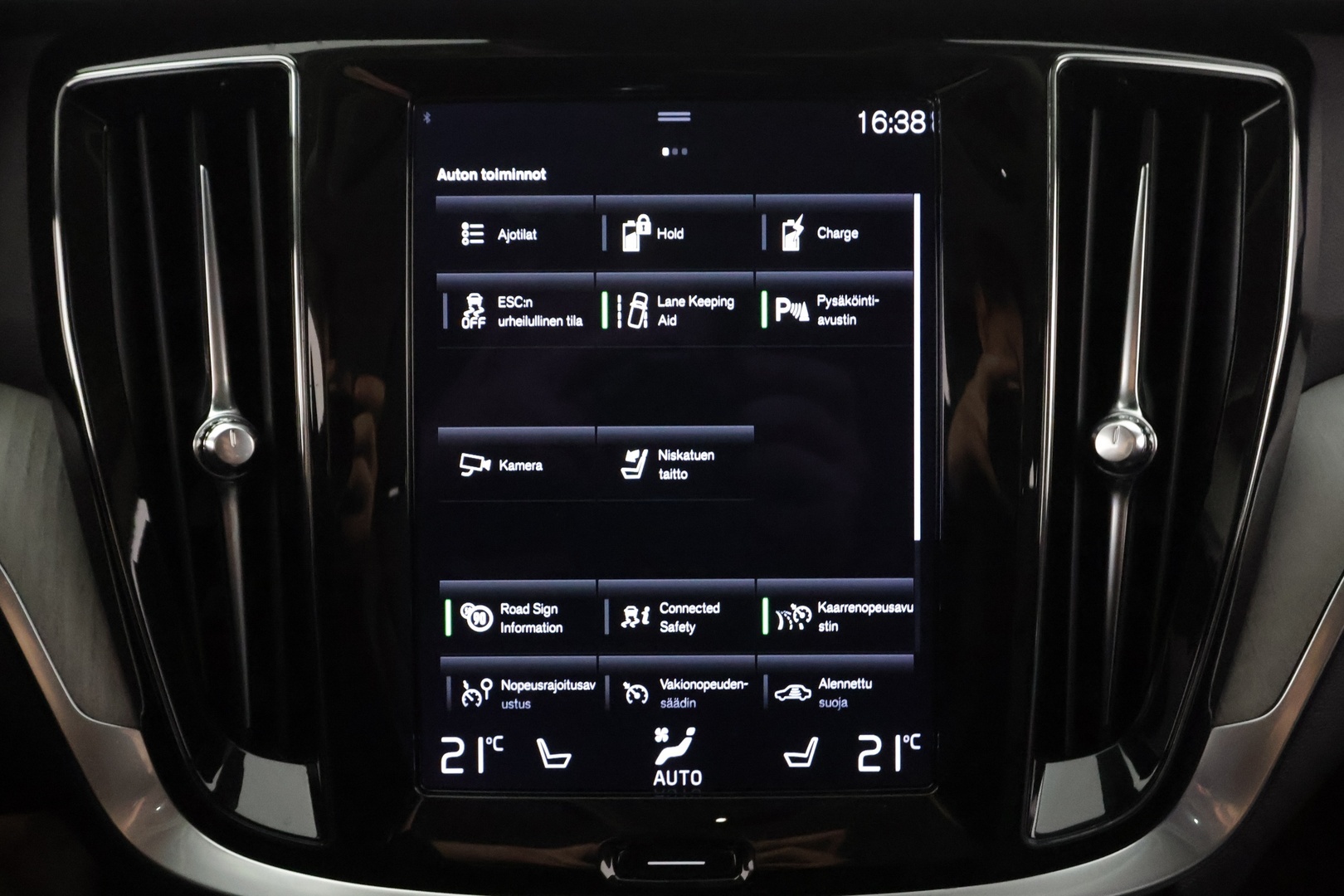 VOLVO V60 2022