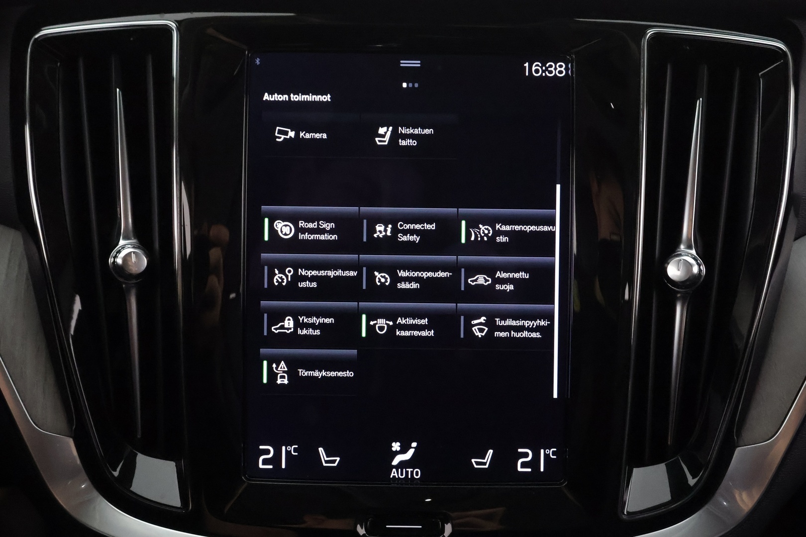 VOLVO V60 2022