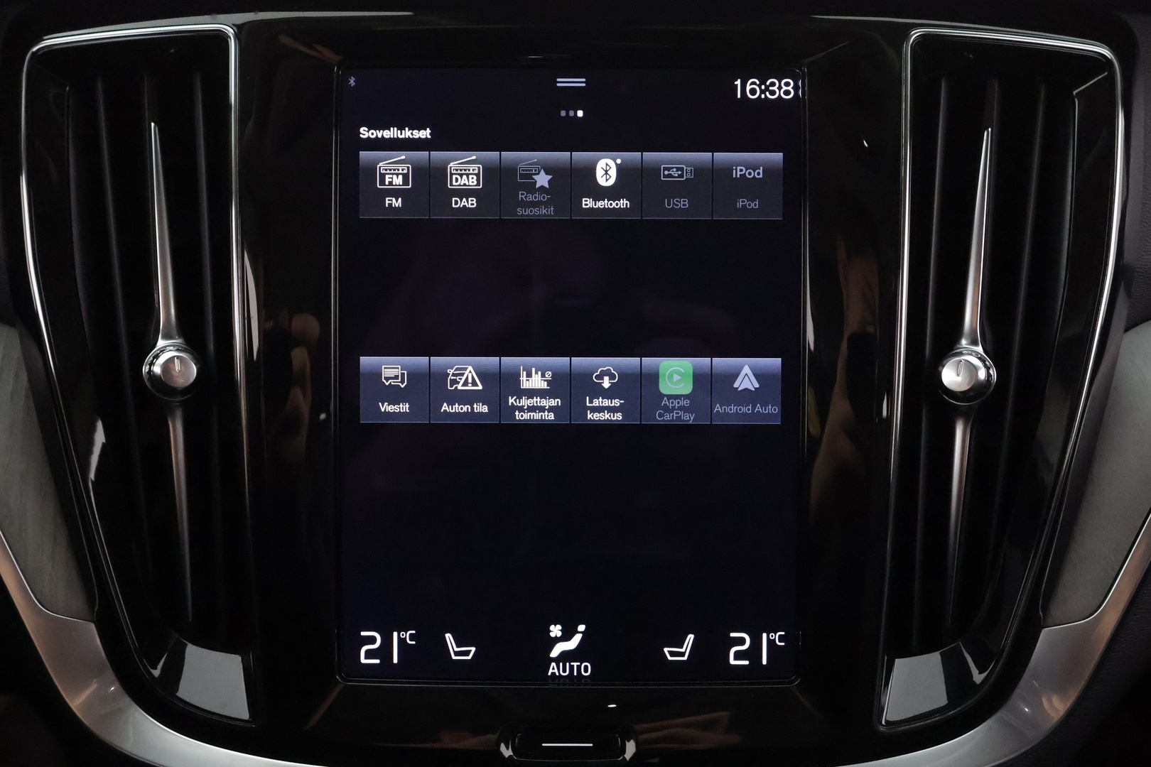 VOLVO V60 2022