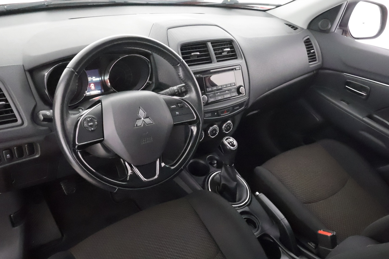 MITSUBISHI ASX 2015