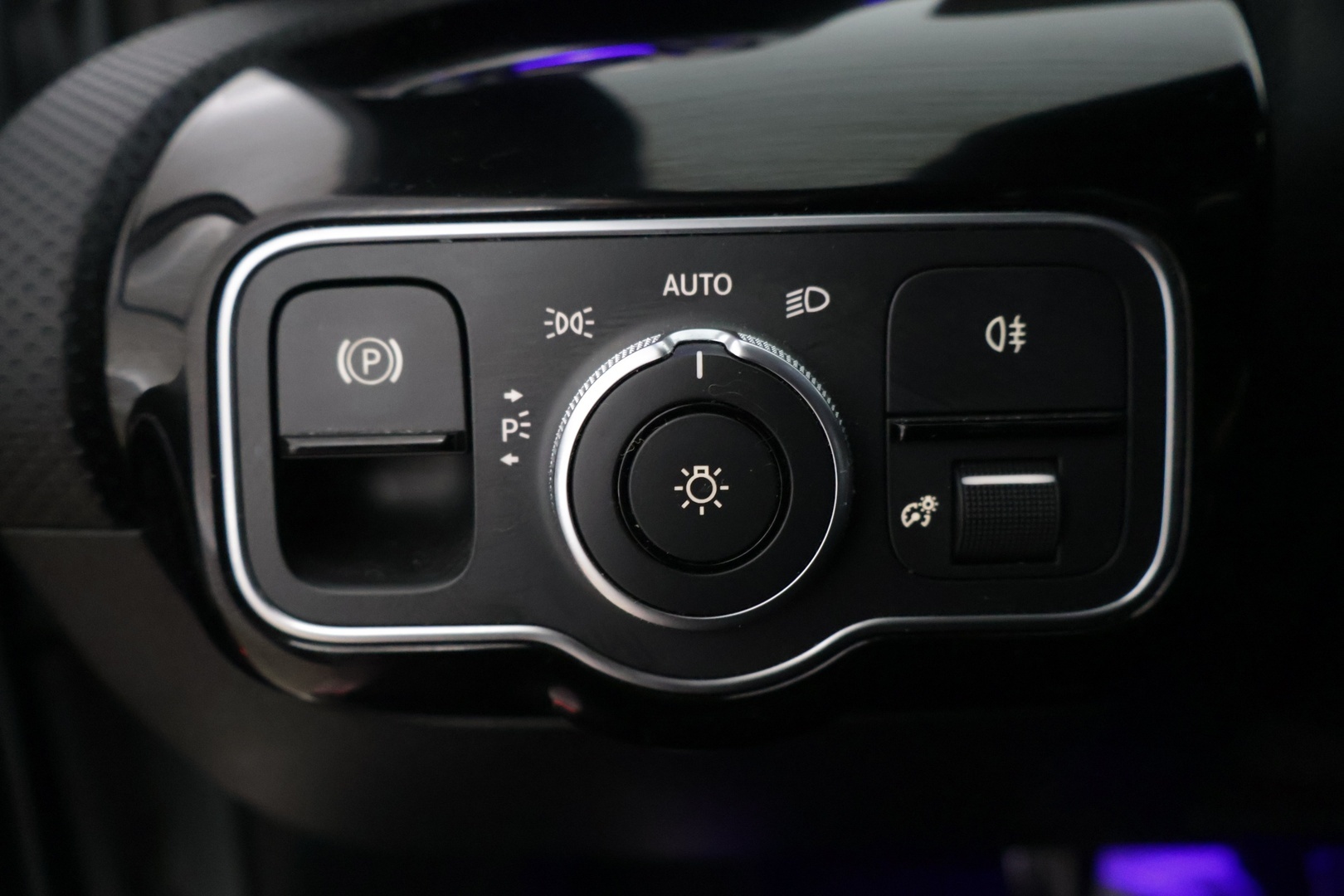 MERCEDES-BENZ A 2019