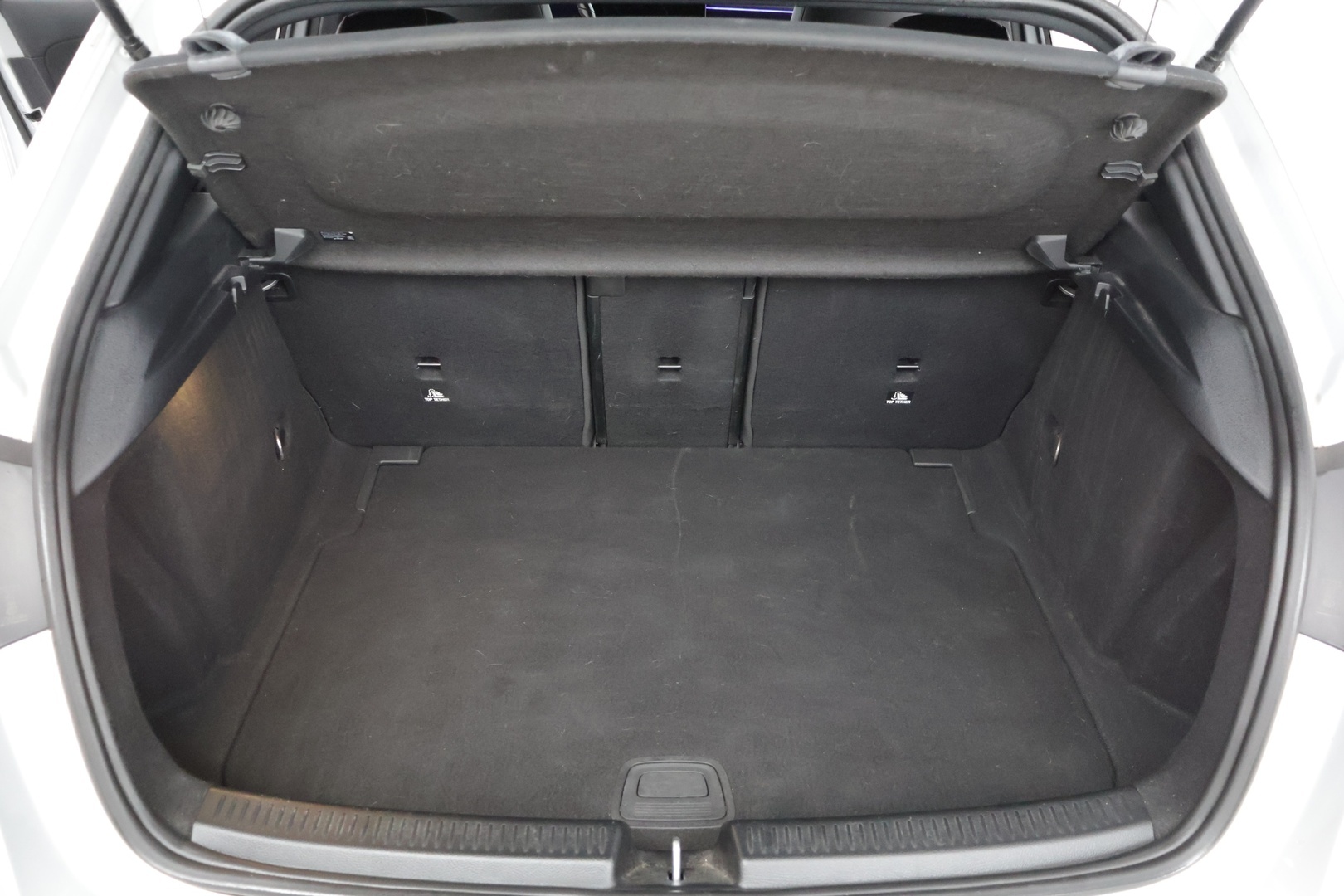 MERCEDES-BENZ A 2019