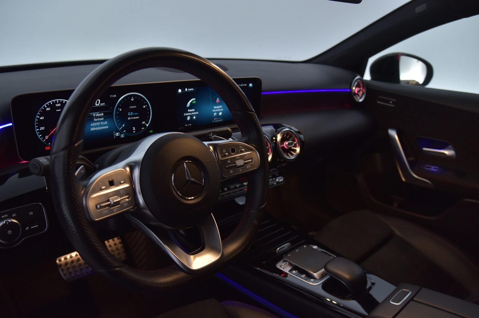 MERCEDES-BENZ A 2019