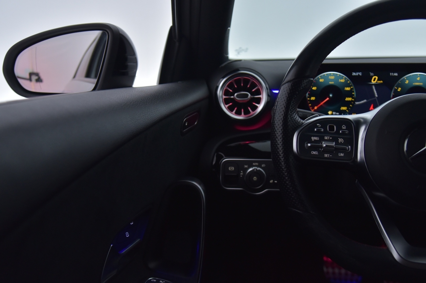 MERCEDES-BENZ A 2019