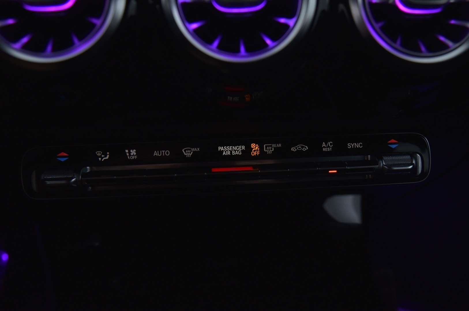 MERCEDES-BENZ A 2019