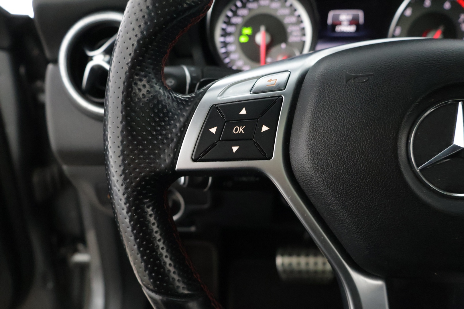 MERCEDES-BENZ CLA 2013