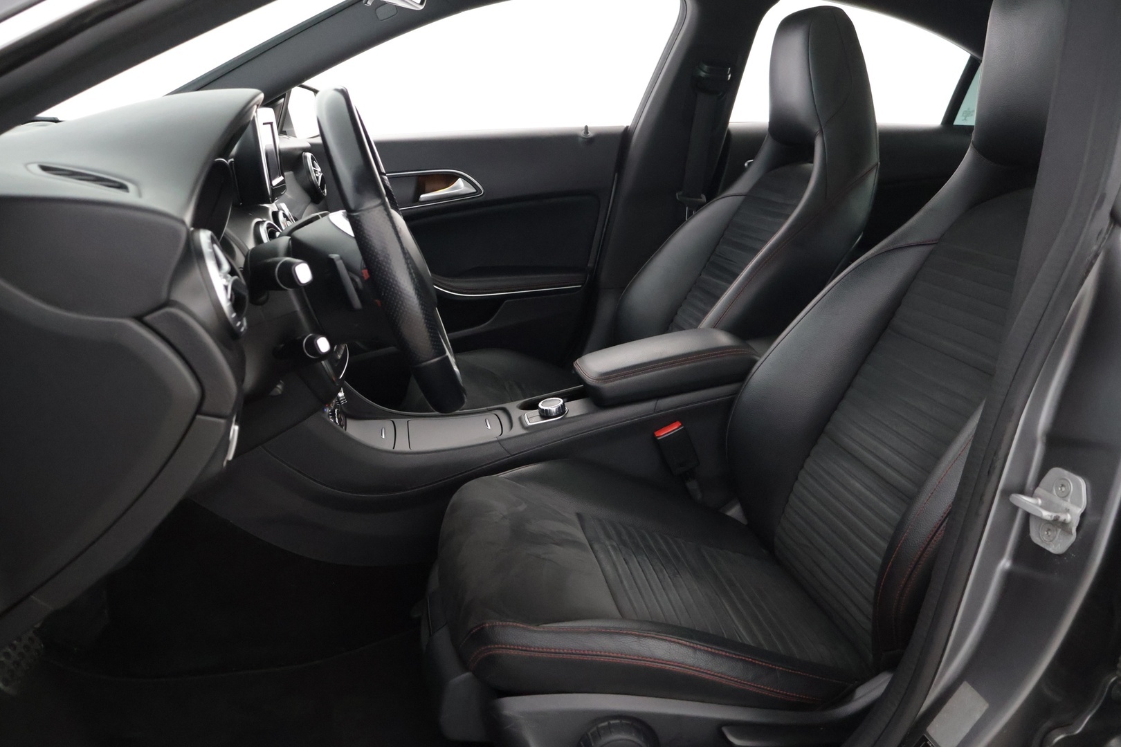 MERCEDES-BENZ CLA 2013