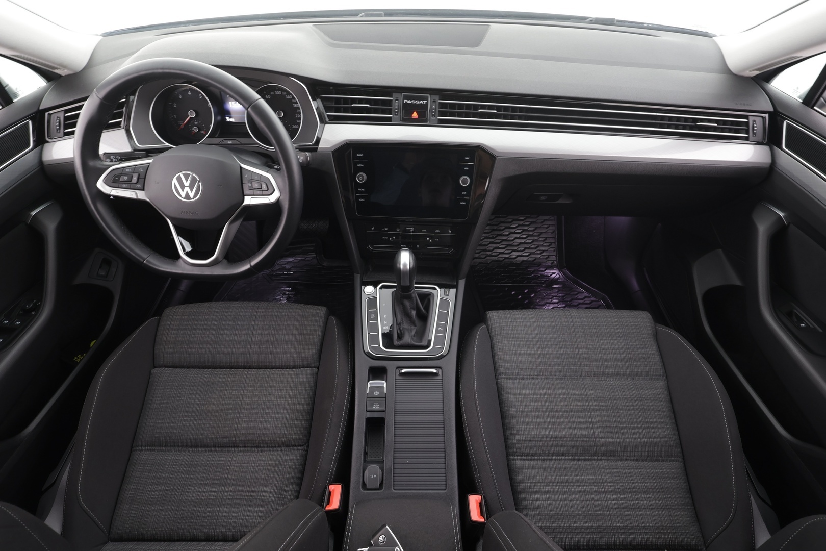 VOLKSWAGEN Passat 2021