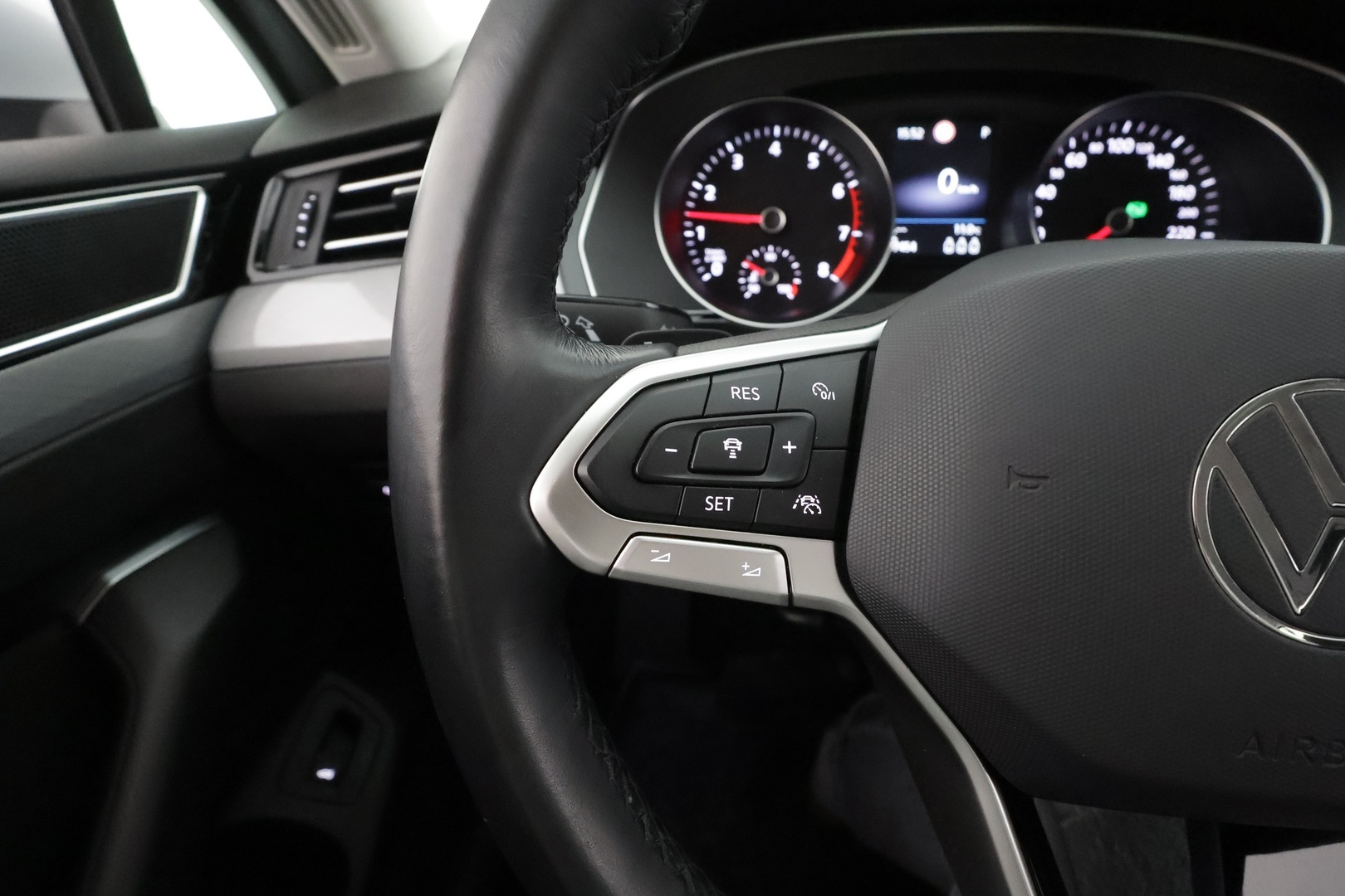 VOLKSWAGEN Passat 2021