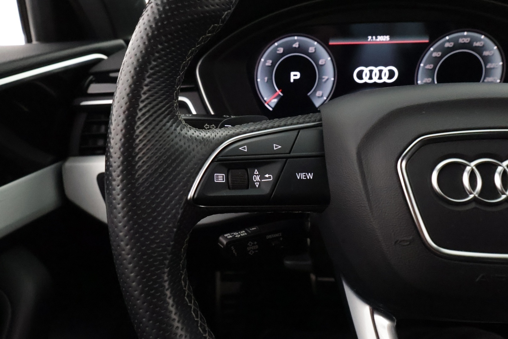AUDI A4 2021
