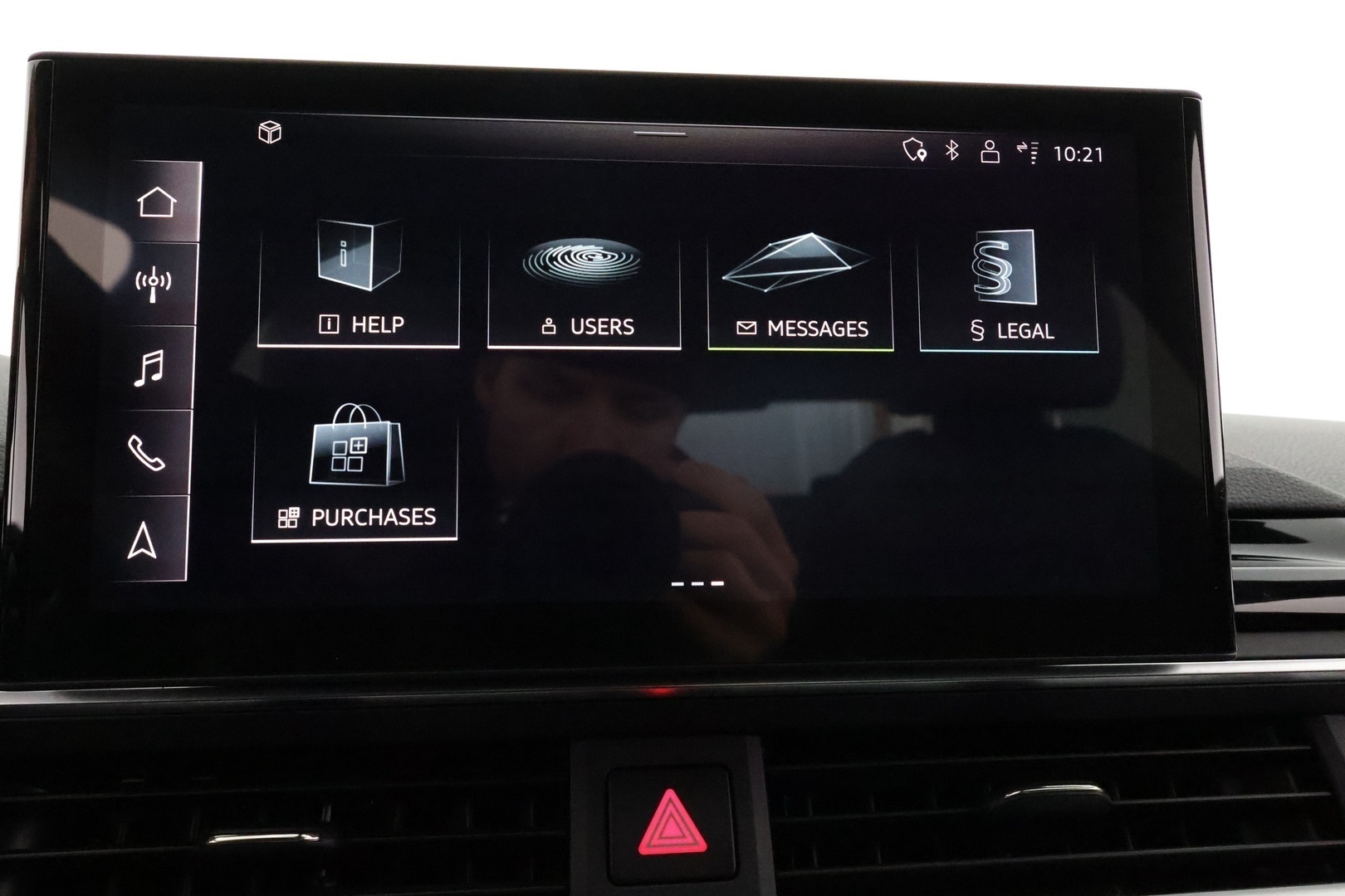 AUDI A4 2021