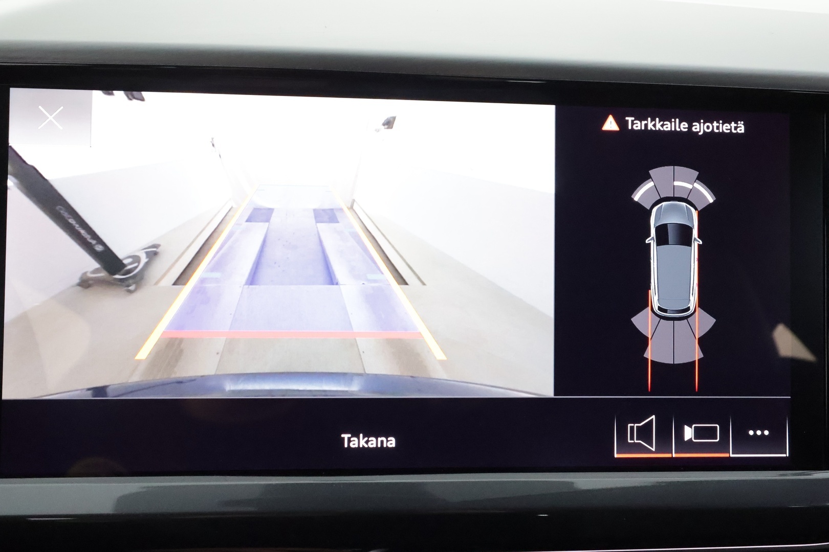 AUDI Q4 e-tron 2023