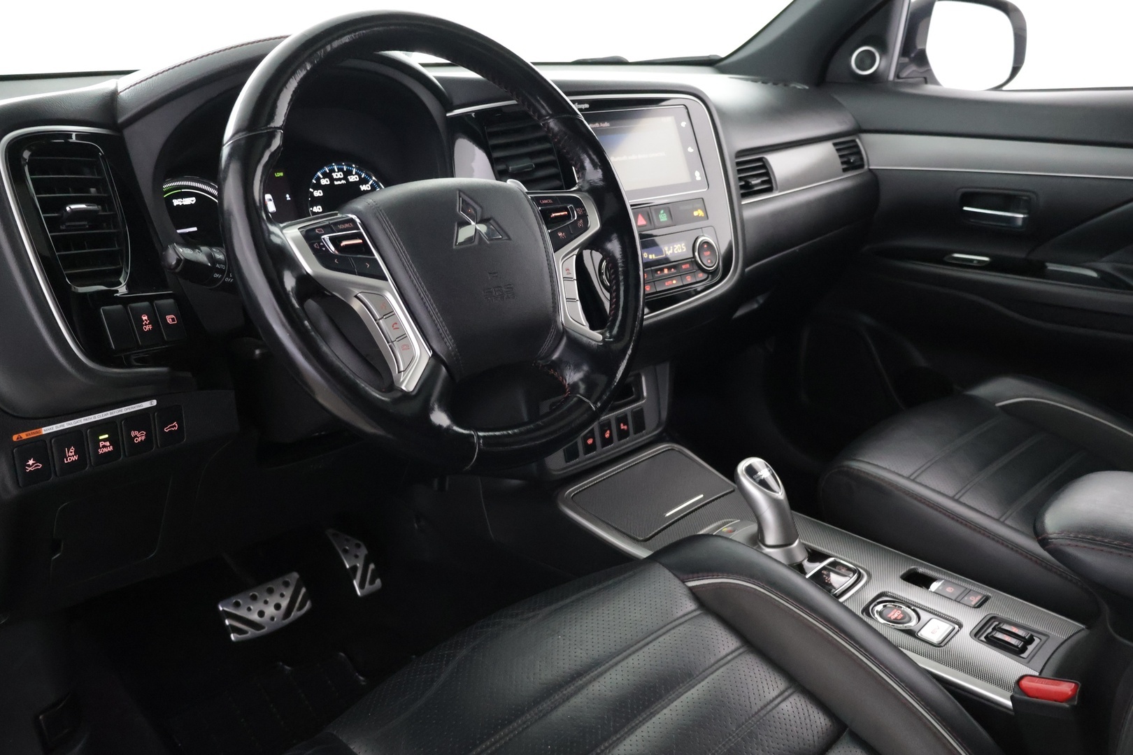 MITSUBISHI Outlander 2018