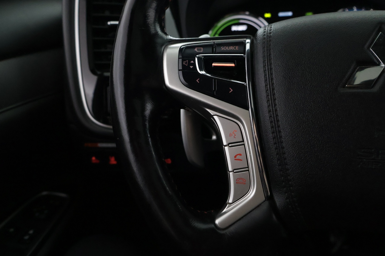 MITSUBISHI Outlander 2018
