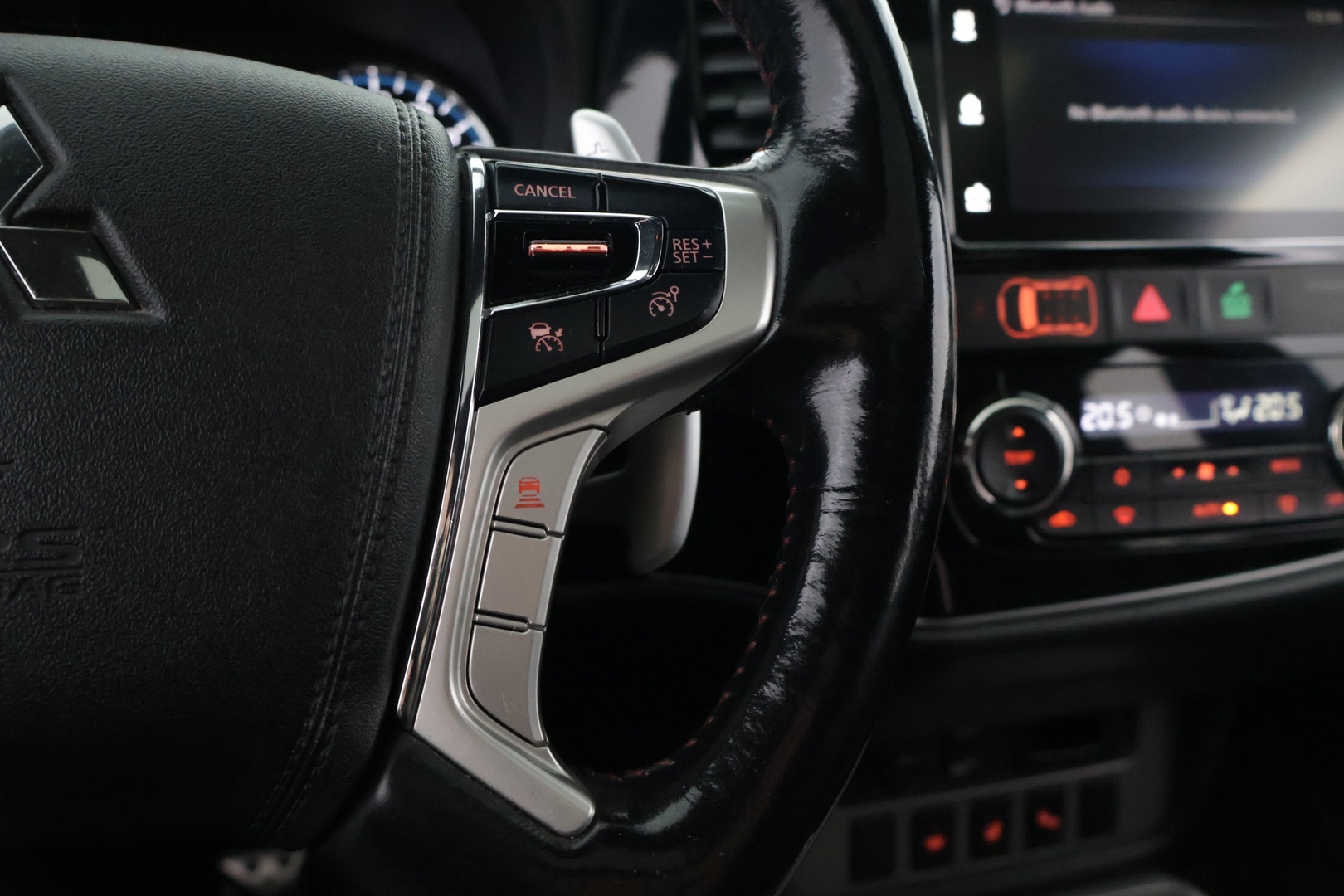 MITSUBISHI Outlander 2018