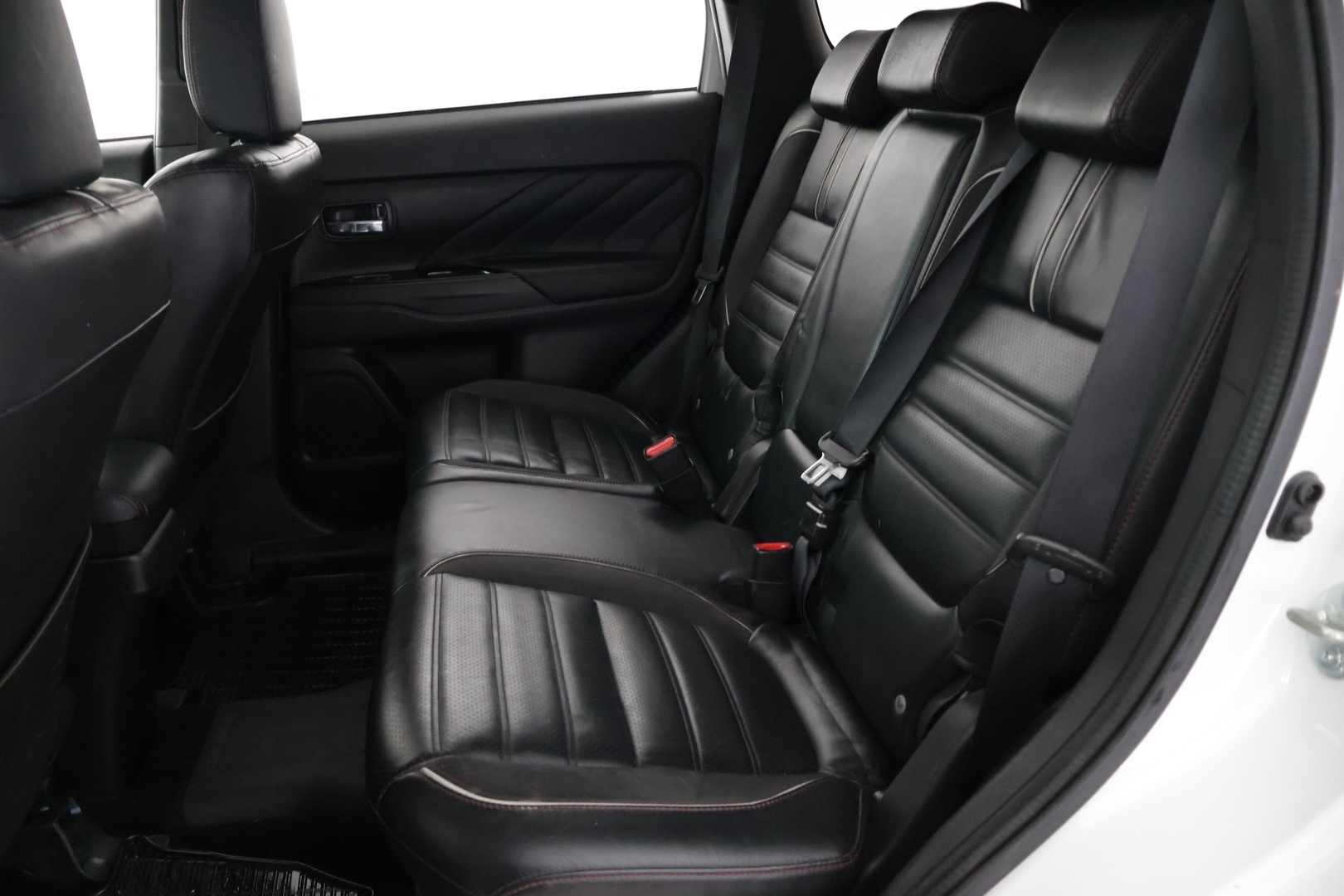 MITSUBISHI Outlander 2018