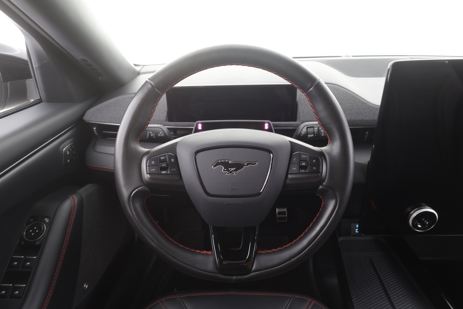 FORD Mustang Mach-E 2021