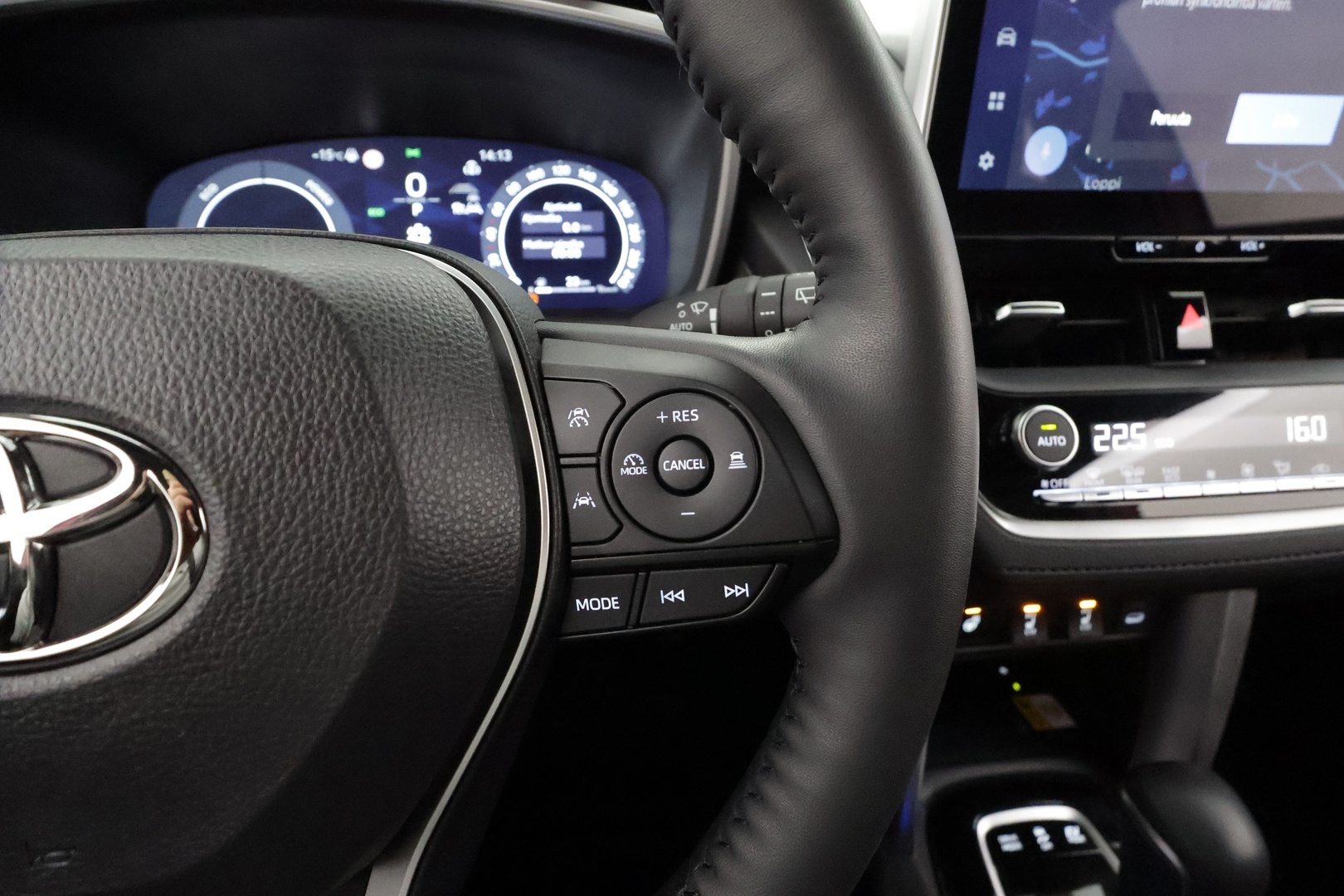 TOYOTA COROLLA CROSS 2024