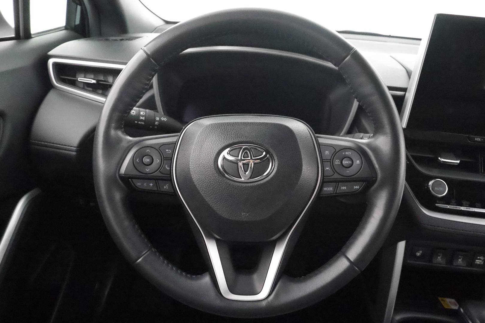 TOYOTA COROLLA CROSS 2024