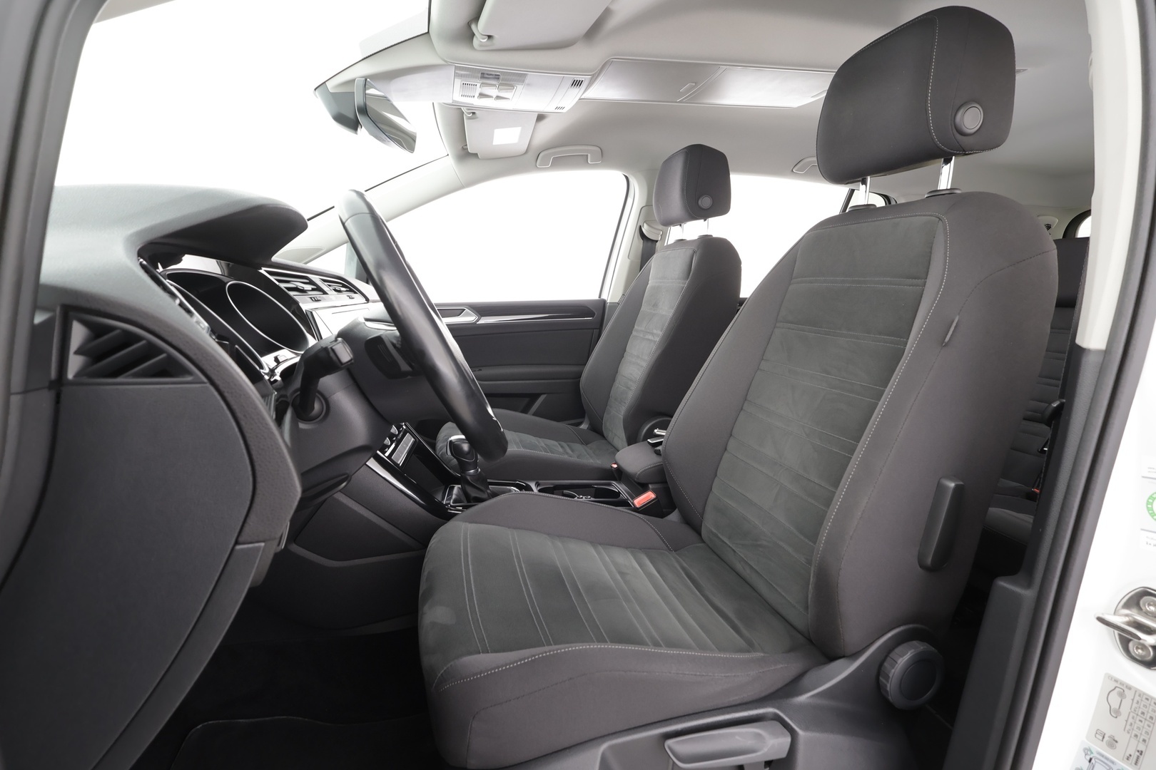 VOLKSWAGEN TOURAN 2018