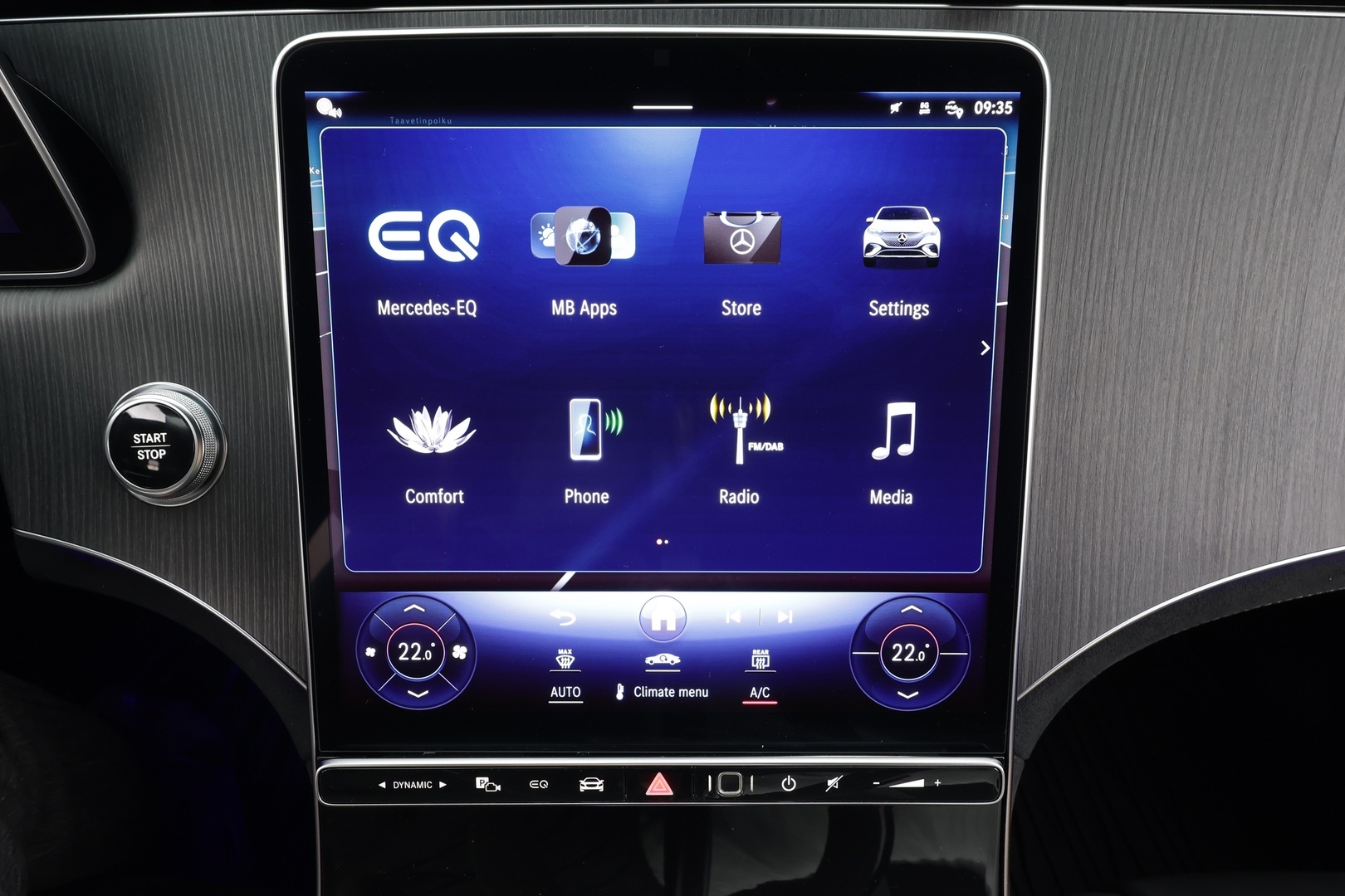 MERCEDES-BENZ EQE SUV 2025