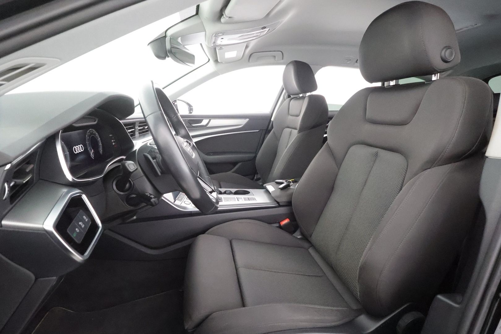 AUDI A6 2024